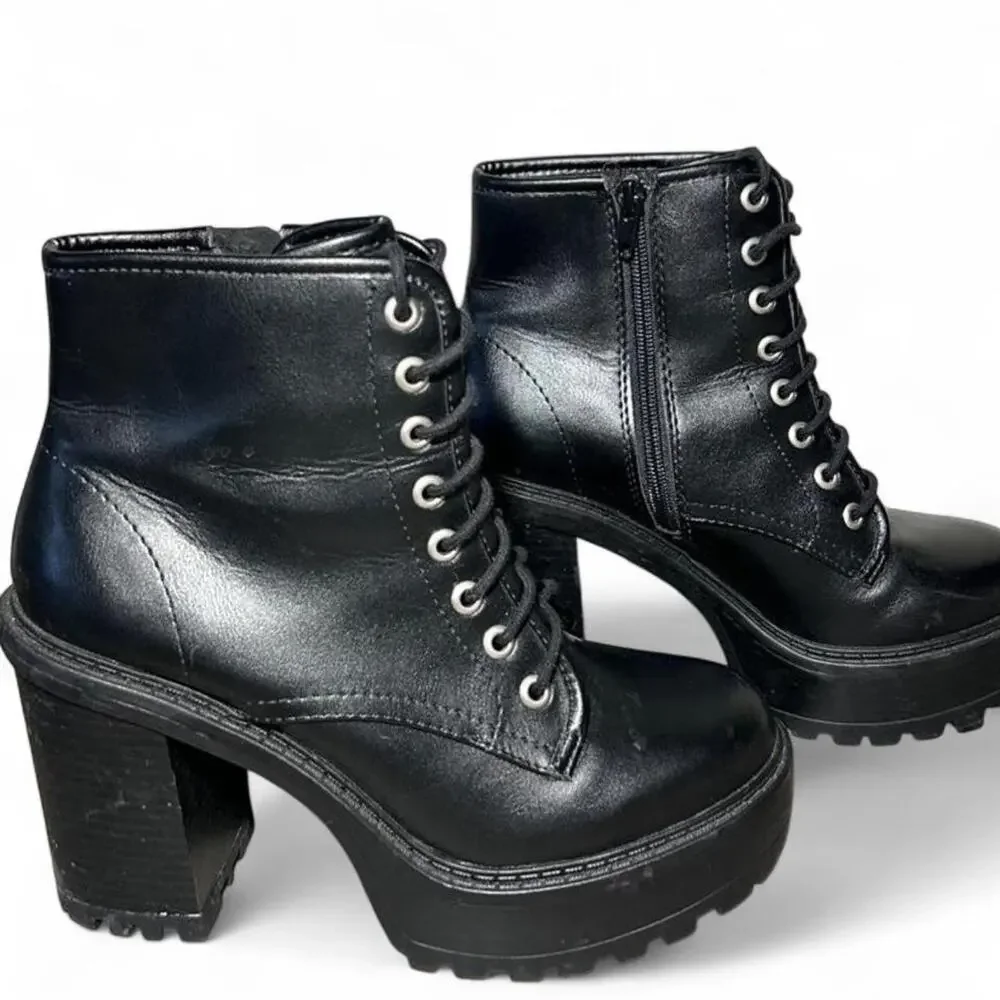 Soda black leather lace up platform boot